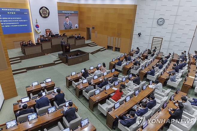 서울시의회 본회의 [연합뉴스 자료사진]
