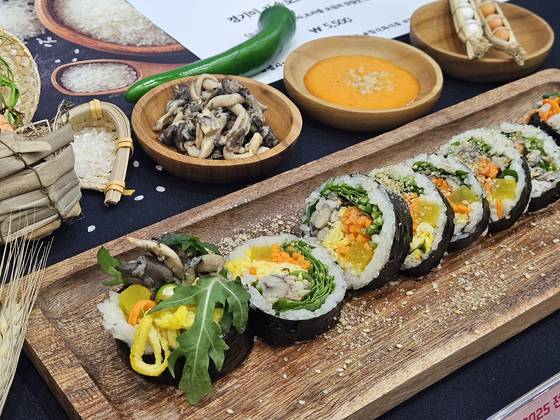 전국김밥경연대회에서 1등한 '경기미 저속노화 샐러드 김밥'. 서혜빈 기자