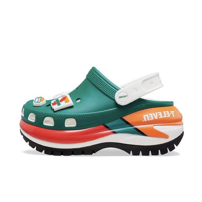 세븐일레븐과 협업한 크록스