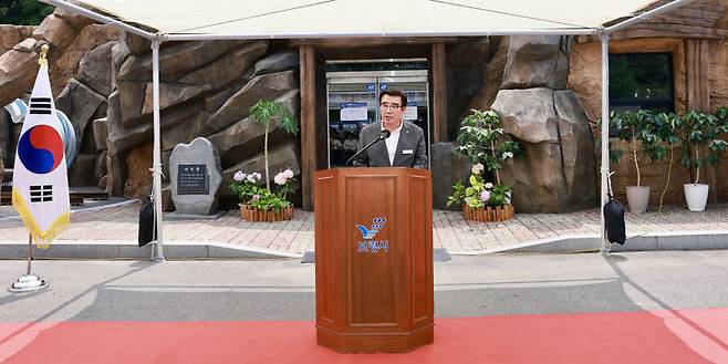 [보령=뉴시스] '보령 냉풍욕장' 개장식에서 인사말하는 김동일 보령시장. (사진=보령시청 제공) *재판매 및 DB 금지