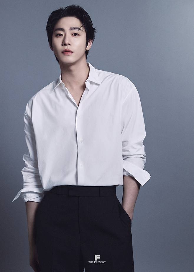 안효섭은 극 중 사자 보이스 멤버 진우 역을 연기했다. 더프레젠트컴퍼니 제공