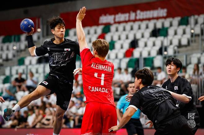 대한민국-캐나다 경기 모습. /사진=국제핸드볼연맹 제공