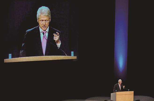 영화 왝 더 독이 개봉한 직후 클린턴의 성추문 사건이 터졌다. [사진｜연합뉴스]