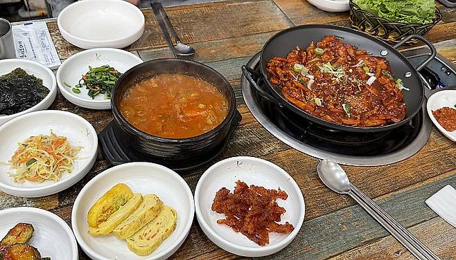 나산식당 김치찌개