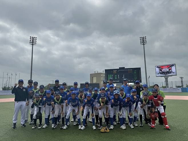 한국리틀야구연맹 메이저 대표팀(U-12)이 화성드림파크에서 열리는 2025 세계리틀야구 아시아-퍼시픽&중동지역 예선에서 3차전에서 대만을 5-4로 꺾었다. 사진 | 한국리틀야구연맹