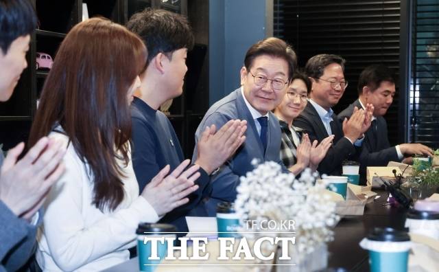 직장인 10명 중 4명은 이재명 정부에서 가장 시급한 노동 과제로 비정규직 문제를 꼽았다. /국회사진취재단