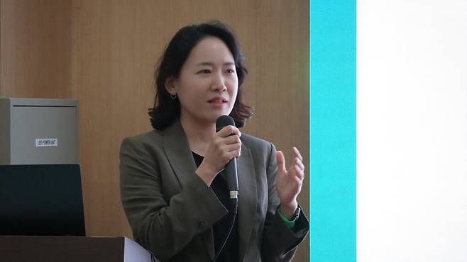 최윤선 KISA 디지털제품인증팀장이 발표하고 있다. /KISA 제공