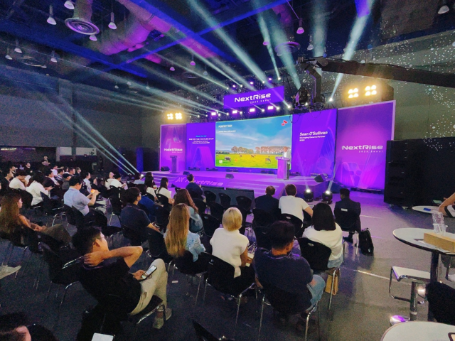 션 오설립만 글로번 투자사 SOSV 창립자가 지난 26일 서울 삼성동 코엑스서 열린 ‘넥스트라이즈 2025’에서 발표를 하고 있다. 장우진 기자