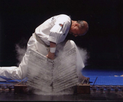 image.png 태권도 경력 40년의 띠