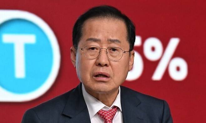 지난 4월 서울 강서구에서 열린 국민의 힘 제21대 대통령 후보자 1차 경선 조별 토론회에서 당시 홍준표 후보가 발언하고 있다. 국회사진기자단