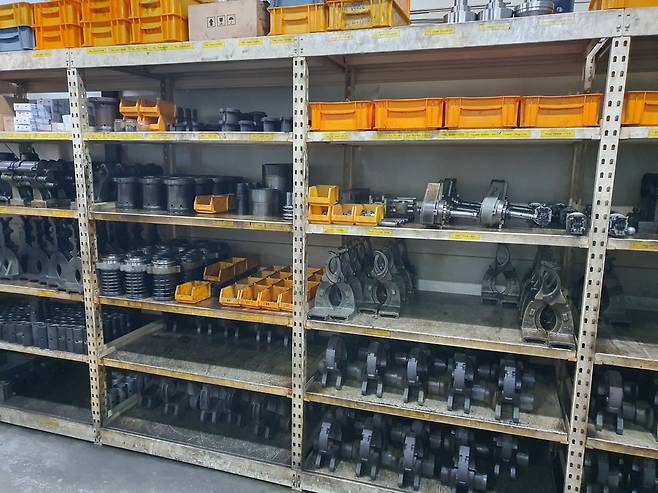 제변 설비 정비실. 안성=윤현주 기자