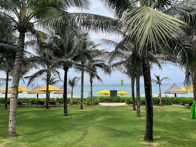 리조트에서 이어지는 바이다이 해변. [사진 = 최아영 기자]