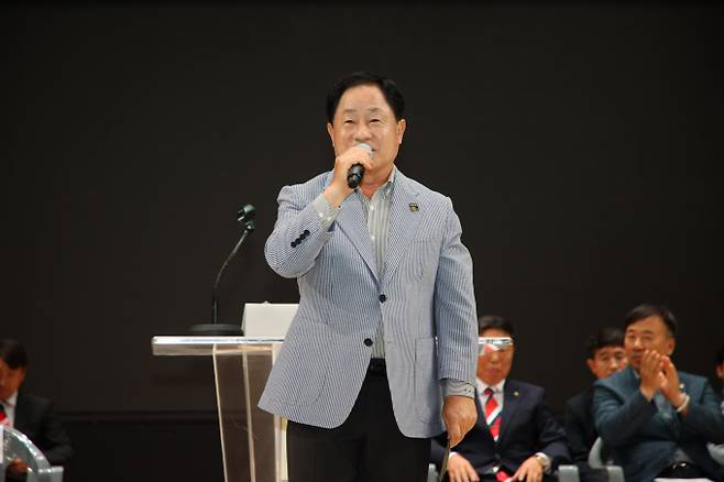 주광덕 남양주시장이 지난 28일 남양주체육문화센터 실내체육관에서 열린 '2025년 제19회 남양주시장기 태권도대회'에 참석해 인사말을 하고 있다. /사진제공=남양주시