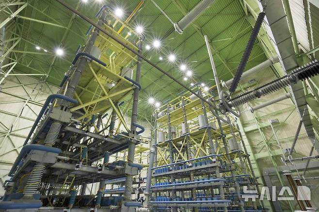 [창원=뉴시스]KERI의 대전력 시험설비.(사진=KERI 제공) 2025.06.29. photo@newsis.com