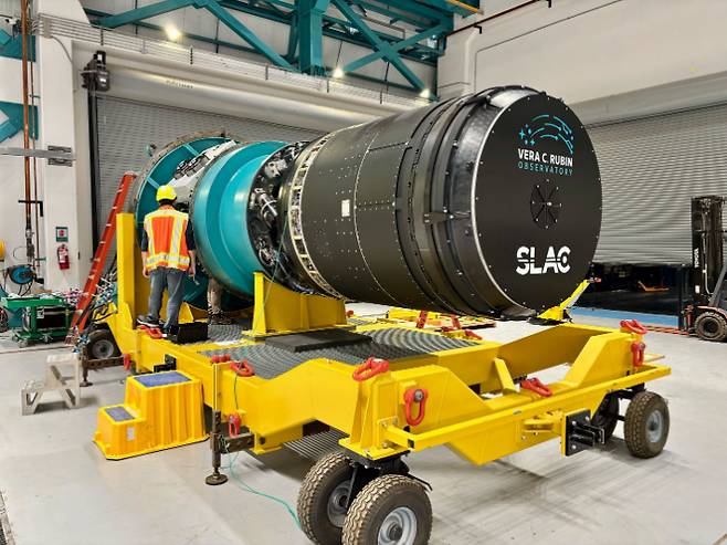 루빈천문대에 설치된 LSST 카메라. 한국천문연구원 제공