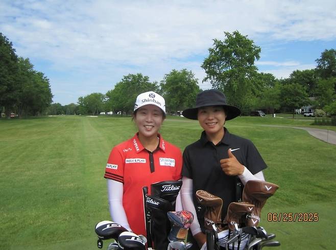 임진희(왼쪽)와 이소미 [LPGA 코리아 소셜 미디어 사진. 재판매 및 DB 금지]