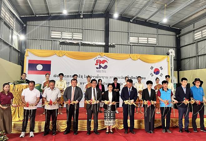 한국-라오스, KOPIA 미곡종합처리장 준공 [농진청 제공. 재판매 및 DB 금지]