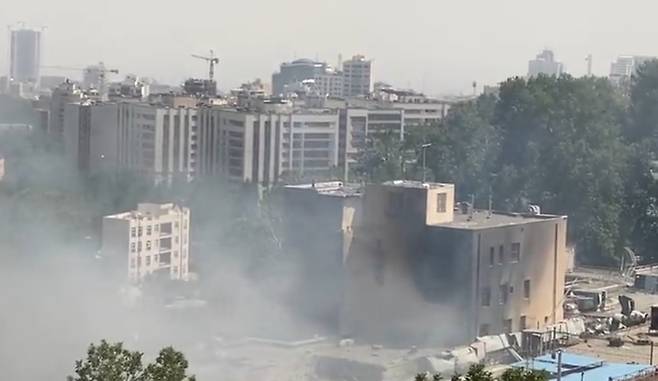 에빈교도소 피격 당시 모습 [미잔 통신 캡처. 재판매 및 DB 금지]