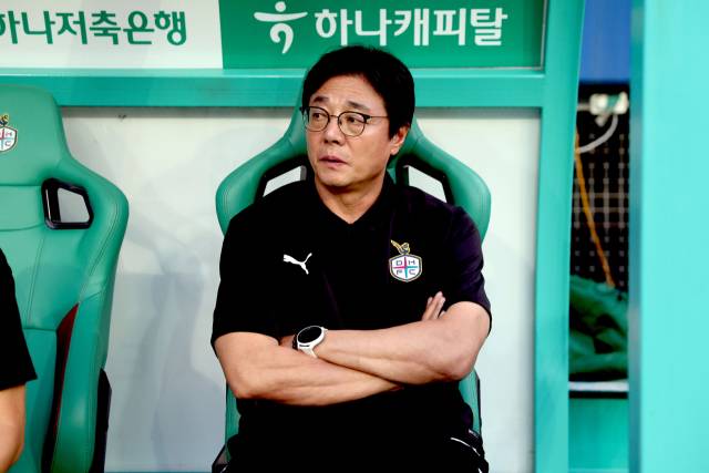 황선홍 대전하나시티즌 감독. 대전하나 제공