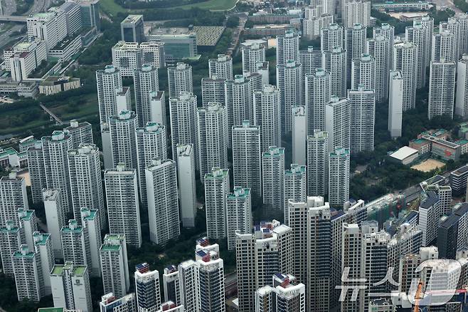 서울스카이전망대에서 바라본 송파구 아파트단지 모습. /뉴스1 ⓒ News1 박세연 기자