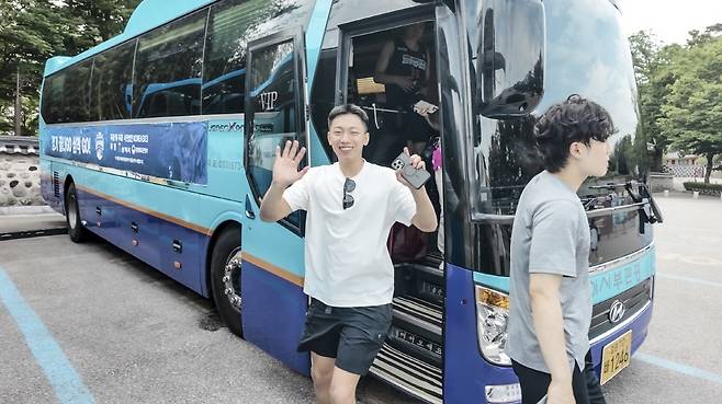 2025 삼척 전국3대3농구대회 1차가 27일부터 29일까지 삼척 다목적체육관에서 열렸다. 28일 참가자들이 시티 투어를 참여하고 있다. KOREA3X3제공