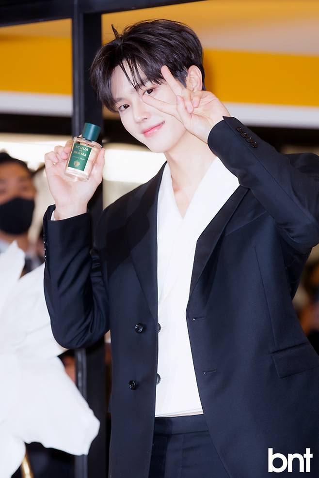 송강, 전역 후 ‘포핸즈’ 피아노 천재로 복귀?... “검토 중”