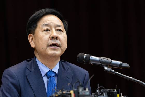 이재명 정부 첫 경제부총리 겸 기획재정부 장관 후보자로 지명된 구윤철 전 국무조정실장이 29일 서울 중구 예금보험공사에서 기자단 간담회를 하고 있다. 뉴스1