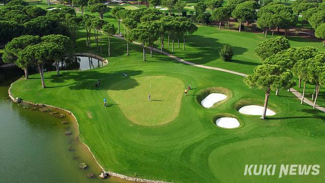 충남도 보건환경연구원은 30일 시군과 합동으로 도내 32개 골프장을 대상으로 농약잔류량 검사를 실시했다.