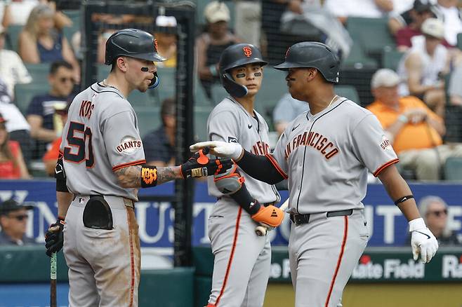 ▲ 왼쪽무터 크리스티안 코스, 이정후, 라파엘 데버스 ⓒ연합뉴스