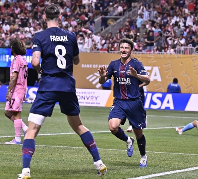 골을 넣고 좋아하는 후벵 네베스. /사진=PSG 공식 SNS 갈무리