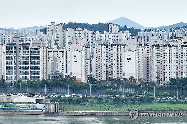 고강도 대출규제에 영끌 열기 식나…은행창구 발길 줄어  (서울=연합뉴스) 서대연 기자. 2025.6.29 dwise@yna.co.kr