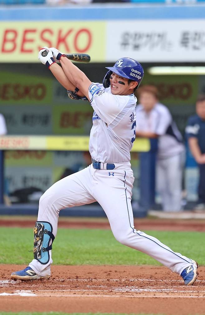 지난달 17일 대구 삼성라이온즈파크에서 열린 '2025 신한 SOL 뱅크 KBO리그' 삼성 라이온즈와 두산 베어스 경기에서 타석에 들어선 김영웅. <삼성 라이온즈 제공>