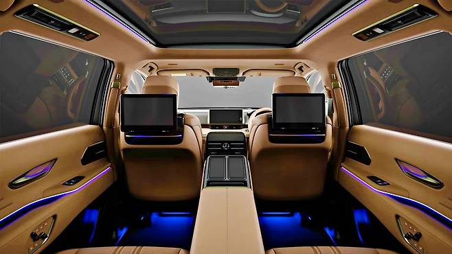 토요타 2025년형 센추리 실내