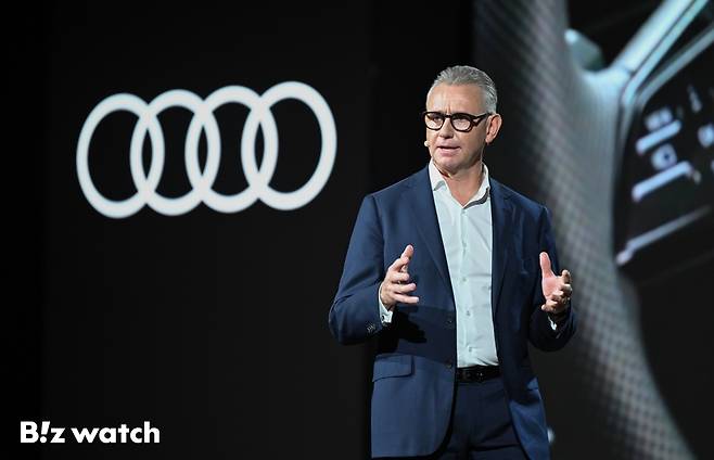 스티브 클로티 아우디코리아 사장이 1일 오전 서울 영등포구 여의도 콘래드호텔에서 프리미엄 중형 세단 '더 뉴 아우디 A5'를 발표하고 있다./사진=이명근 기자 qwe123@