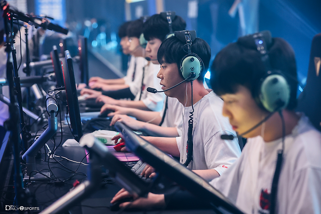 상대가 선택한 맵에서 1포인트 만을 내주는 활약을 보이며 5세트까지 승부를 끌고 갔다.