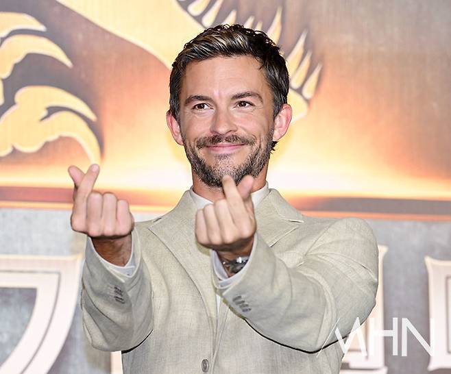 배우 조나단 베일리