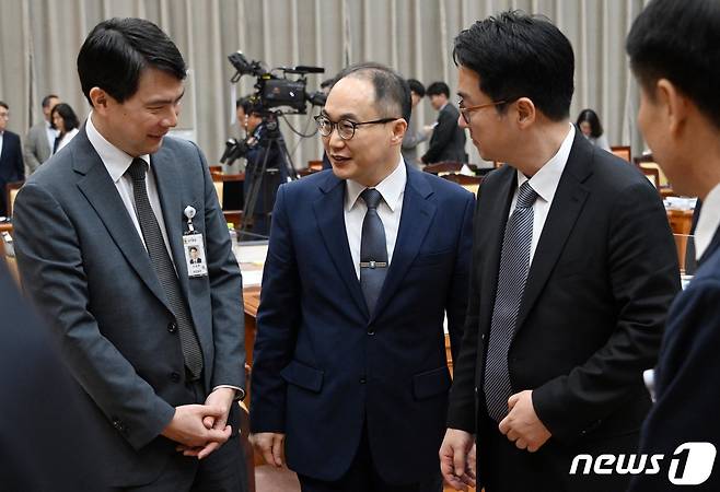 왼쪽부터 성상헌 전 대검찰청 기획조정부장, 이원석 검찰총장, 심우정 대검 차장검사. 2023.10.23/뉴스1 ⓒ News1 국회사진취재단