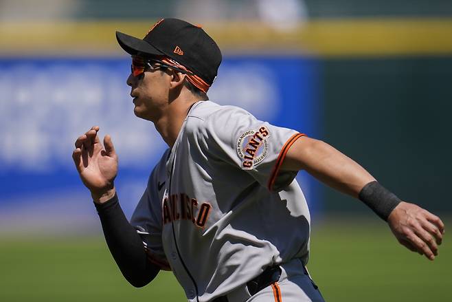 San Francisco Giants' Jung Hoo Lee (51) warms up before a baseball game against the Chicago White Sox, Saturday, June 28, 2025, in Chicago. (AP Photo/Erin Hooley)







<저작권자(c) 연합뉴스, 무단 전재-재배포, AI 학습 및 활용 금지>