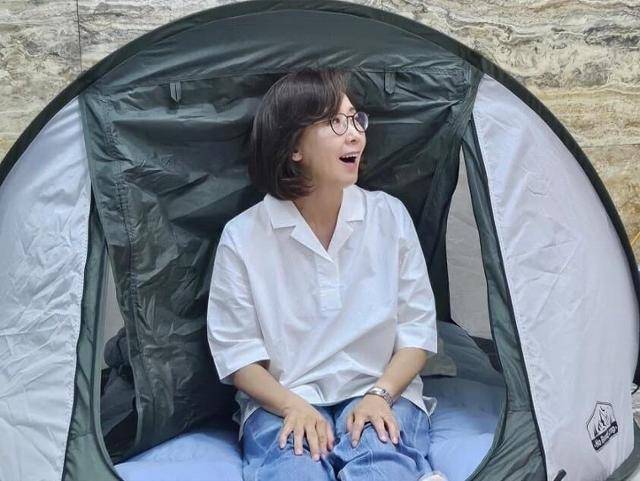 국회의사당 본청에 텐트를 치고 숙식 농성 중인 나경원 국민의힘 의원. 나 의원 인스타그램 캡처