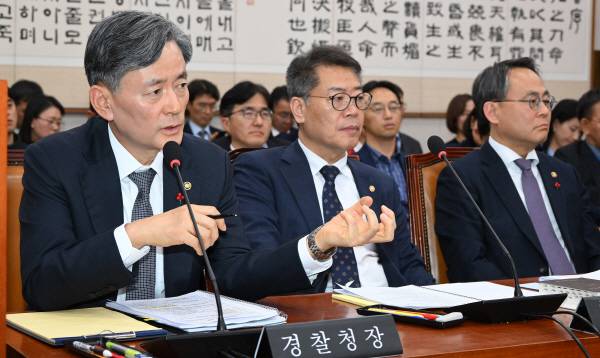 조지호(왼쪽) 경찰청장. 김정록 기자