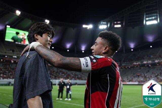 기성용과 린가드/한국프로축구연맹