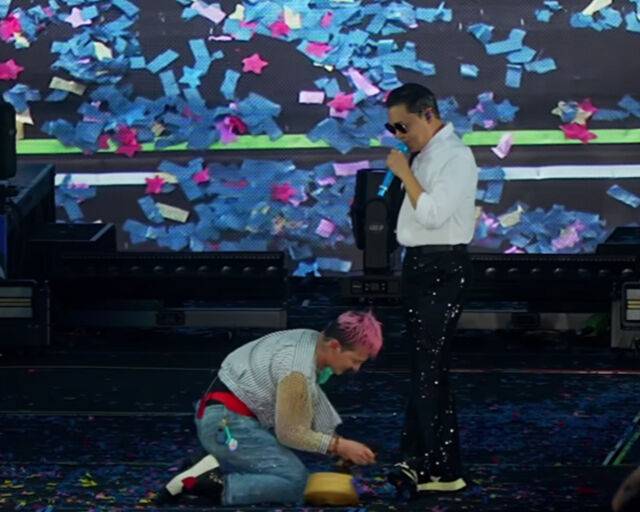 지드래곤이 싸이의 신발끈을 묶어줬다. / 유튜브 '비하인드' 캡처