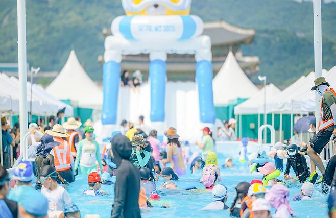 서울 썸머비치 지난해 모습[서울관광재단 제공]