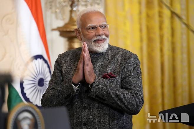 [워싱턴=AP/뉴시스] 1일(현지 시간) 파이낸셜타임스에 따르면 인도 무역 대표단을 이끄는 라제쉬 아가르왈은 이날 협정의 최종 세부 사항을 조율하기 위해 워싱턴을 방문했다. S. 자이샨카르 인도 외무부 장관은 2~3일 중 워싱턴에서 열리는 무역 협상에 맞춰 마코 루비오 미 국무장관과 양자 회담을 가질 예정이다. 사진은 나렌드라 모디 인도 총리. 2025.07.01.