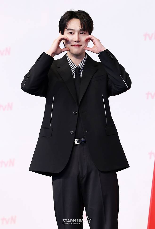 배우 강유석이 1일 서울 영등포구 더링크서울 트리뷰트포트폴리오 호텔에서 열린 tvN 새 토일드라마 '서초동' 제작발표회에 참석해 포즈를 취하고 있다. /2025.07.01 /사진=김휘선 hwijpg@