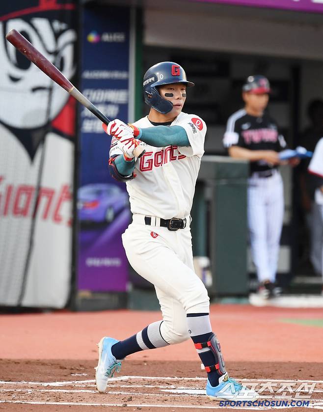 1일 부산 사직구장에서 열린 롯데 자이언츠와 LG 트윈스의 경기. 롯데 장두성이 삼진을 당하고 있다. 부산=박재만 기자 pjm@sportschosun.com/2025.07.01/