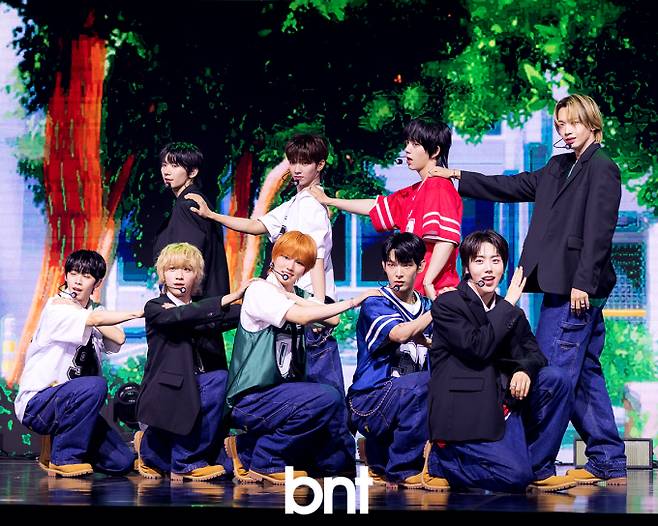 아홉 쇼케이스 박한, 제이엘, 즈언, 장슈아이보, 차웅기, 스티븐, 박주원, 다이스케, 서정우(시계방향)