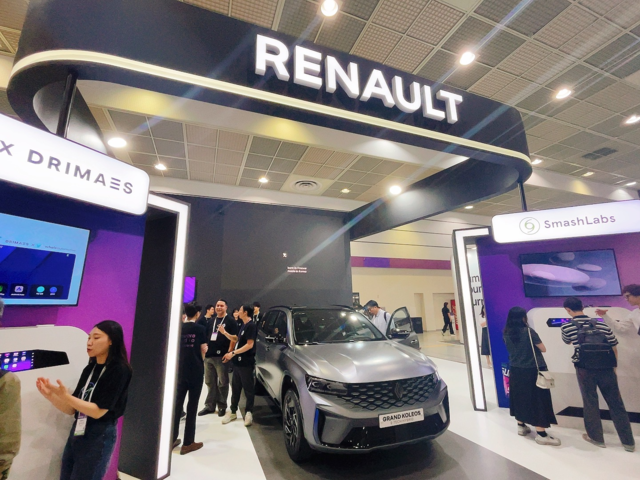 지난달 26~27일 서울 강남구 코엑스서 열린 ‘넥스트라이즈 2025’ 르노코리아 부스. 장우진 기자