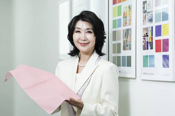 수많은 정치인과 CEO의 패션을 20년 이상 코치한 퍼스널이미지브랜딩랩 & PSPA 박영실 대표. 현재 숙명여자대학교 교육학부·명지대학교 이미지코칭교육 겸임교수로 재직 중이다. 김경록 기자