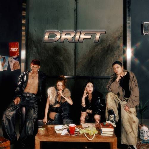 ‘K팝 대표 혼성그룹’ 카드(KARD)가 여름을 뜨겁게 ‘Touch’ 한다.